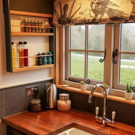 Шале Shepherds Hut In Countryside Near Bath And