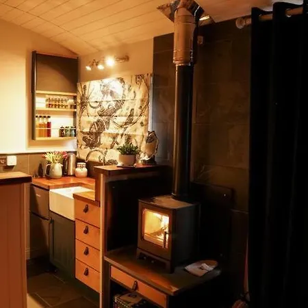Shepherds Hut In Countryside Near Bath And Σαλέ