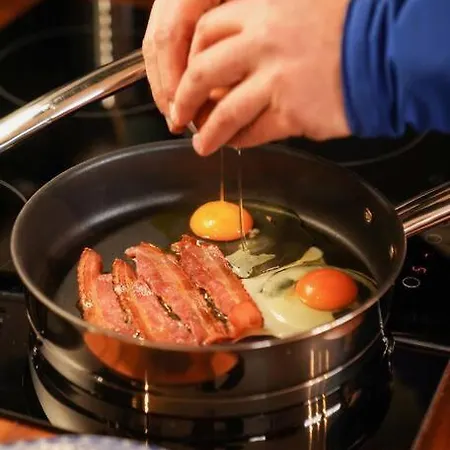 Shepherds Hut In Countryside Near Bath And * Бристоль