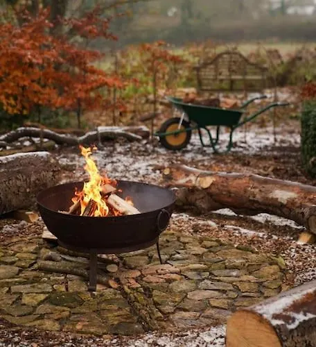 Shepherds Hut In Countryside Near Bath And Шале Бристоль