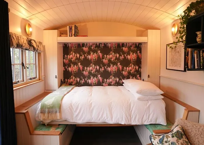 Shepherds Hut In Countryside Near Bath And Horská chata Bristol